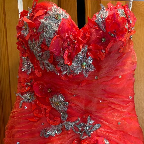 Tony Bowls Le Gala Strapless/One Shoulder/Or with Straps Formal/Prom Dress - Picture 3 of 16